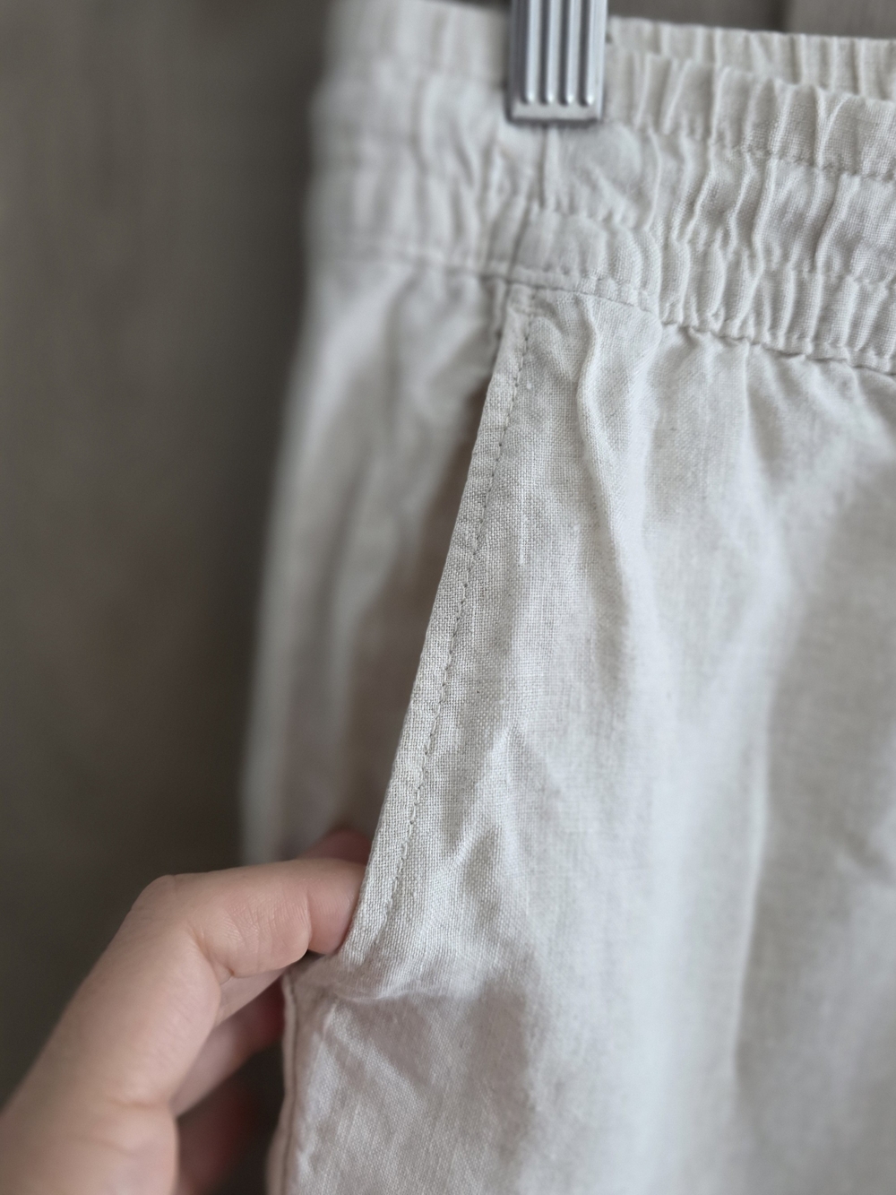 100% Linen Relaxed Drawstring Pants - Picture 4 of 6
